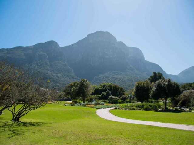 https://www.huntagroup.com/wp-content/uploads/2018/08/post_capetown_04-640x480.jpg