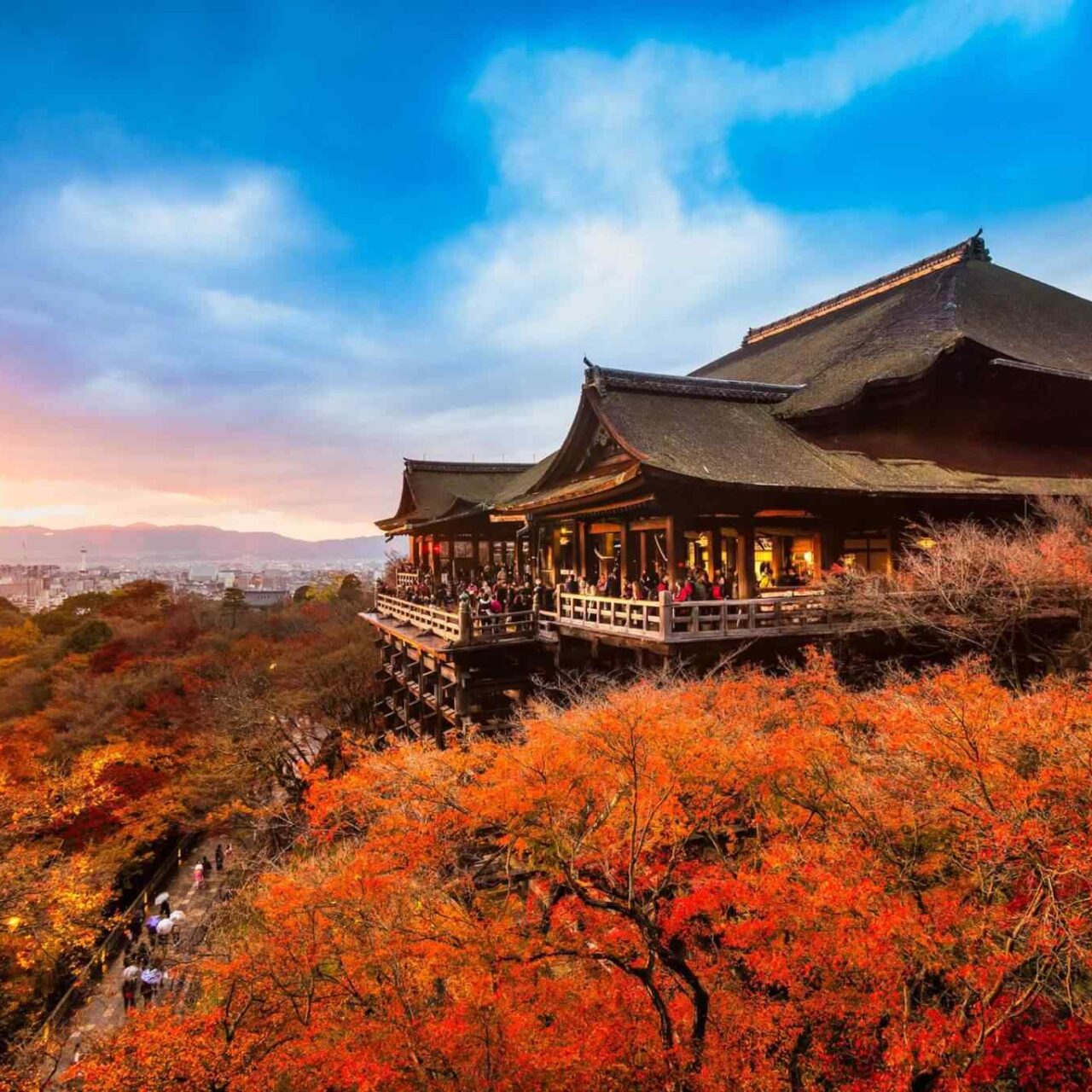 https://www.huntagroup.com/wp-content/uploads/2018/09/destination-kyoto-01-1280x1280.jpg